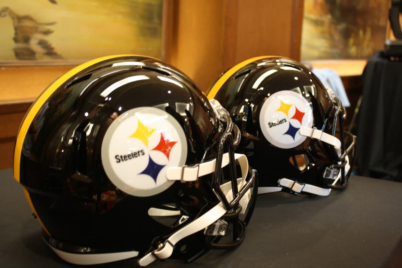 Un total de 20 atletas de Olimpiadas Especiales México que entrenan y compiten en diferentes deportes fueron reconocidos por actuales y ex jugadores de Pittsburgh durante el Steelers Football Camp 2016.