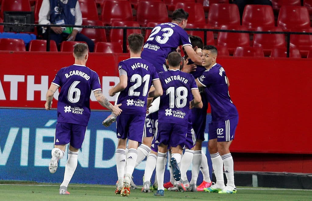 Con un gol desde los 11 pasos de Lucas Ocampos al minuto 83, el Sevilla logra salir del tropiezo y se conforma con un punto.