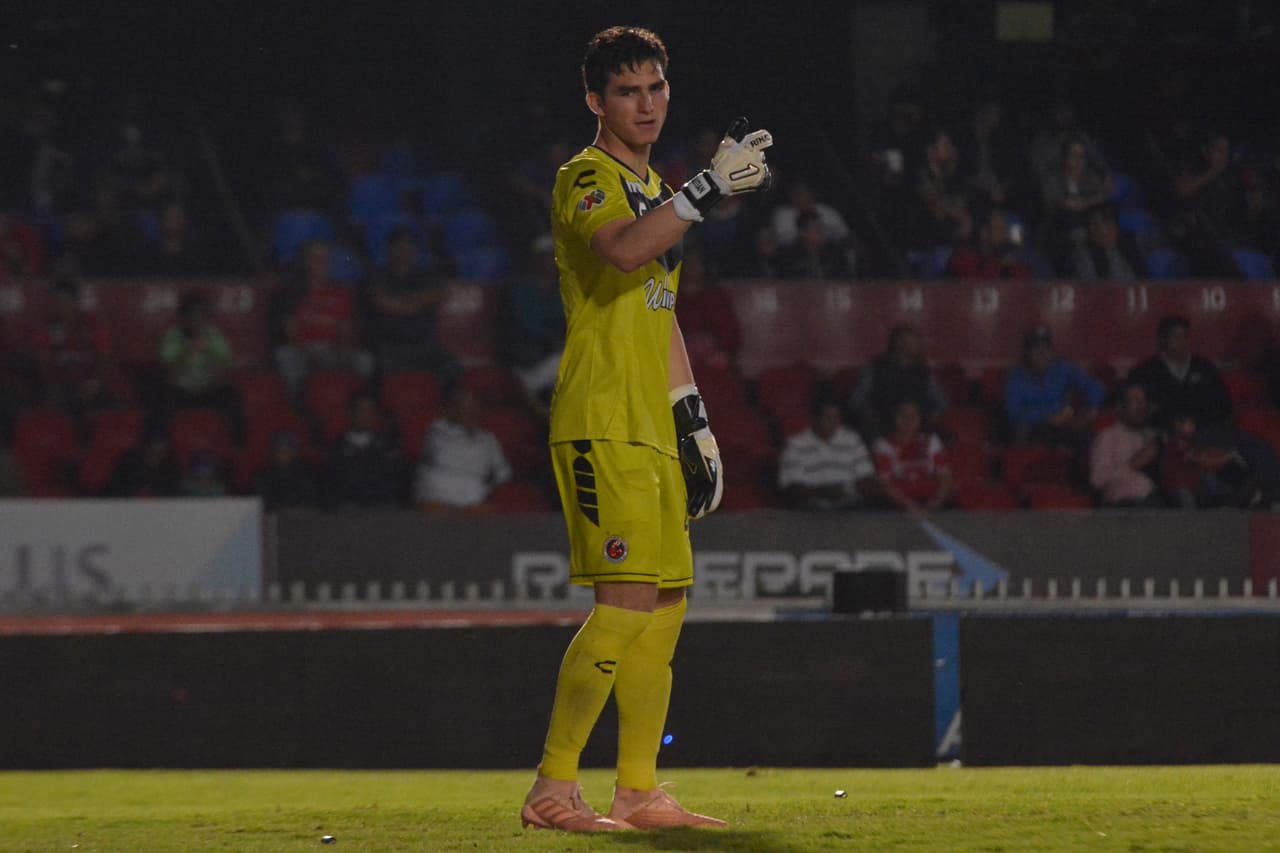 Parecía ser una buena noche para el arquero juvenil de Veracruz, Sebastián Jurado, pero Puebla insistió hasta encontrar la apertura del marcador.
