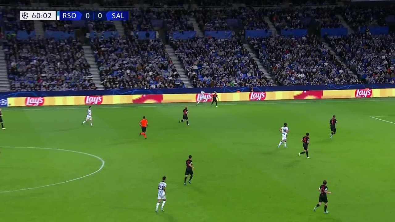 ¡TIRO ATAJADO! disparo por Brais Méndez.