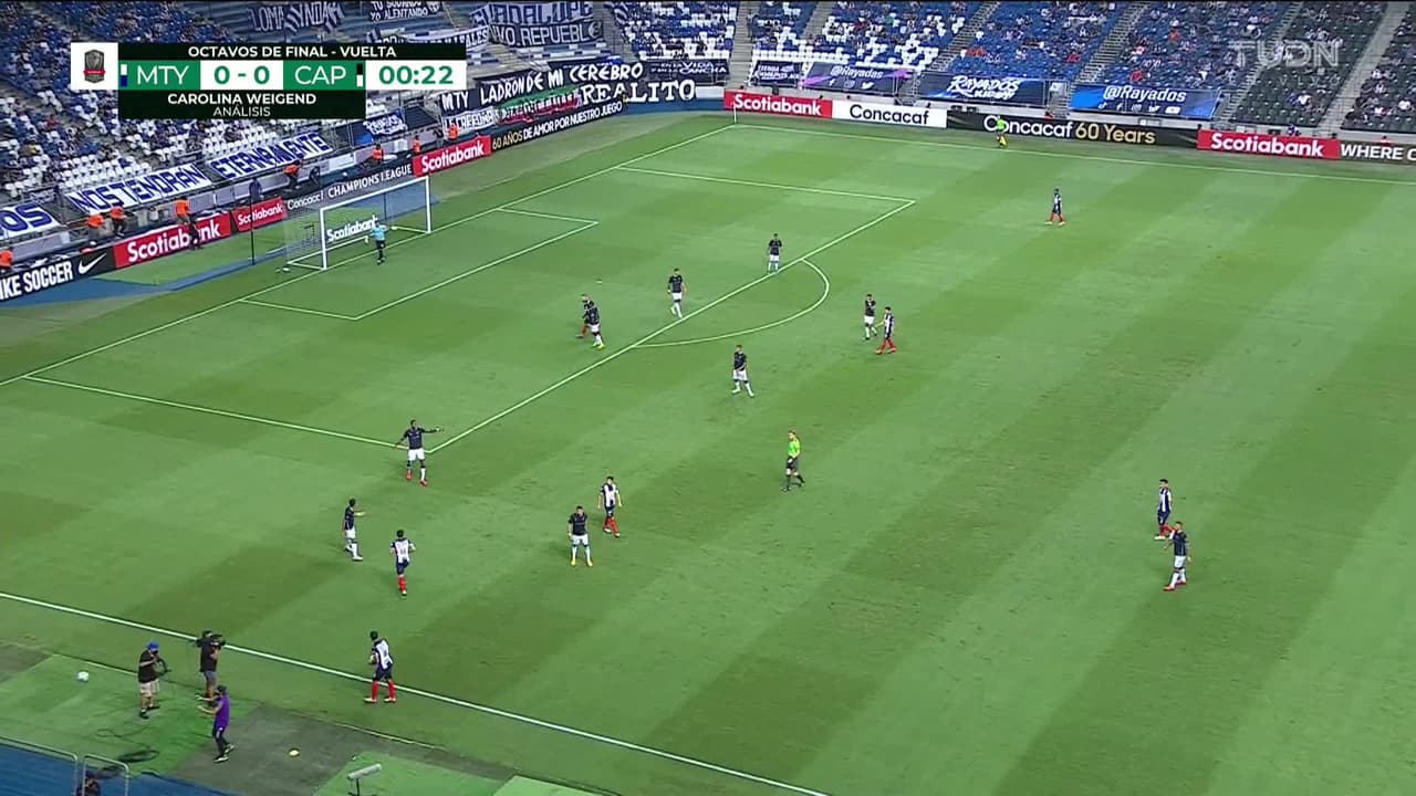 Arranca el partido y la pelota está en juego.