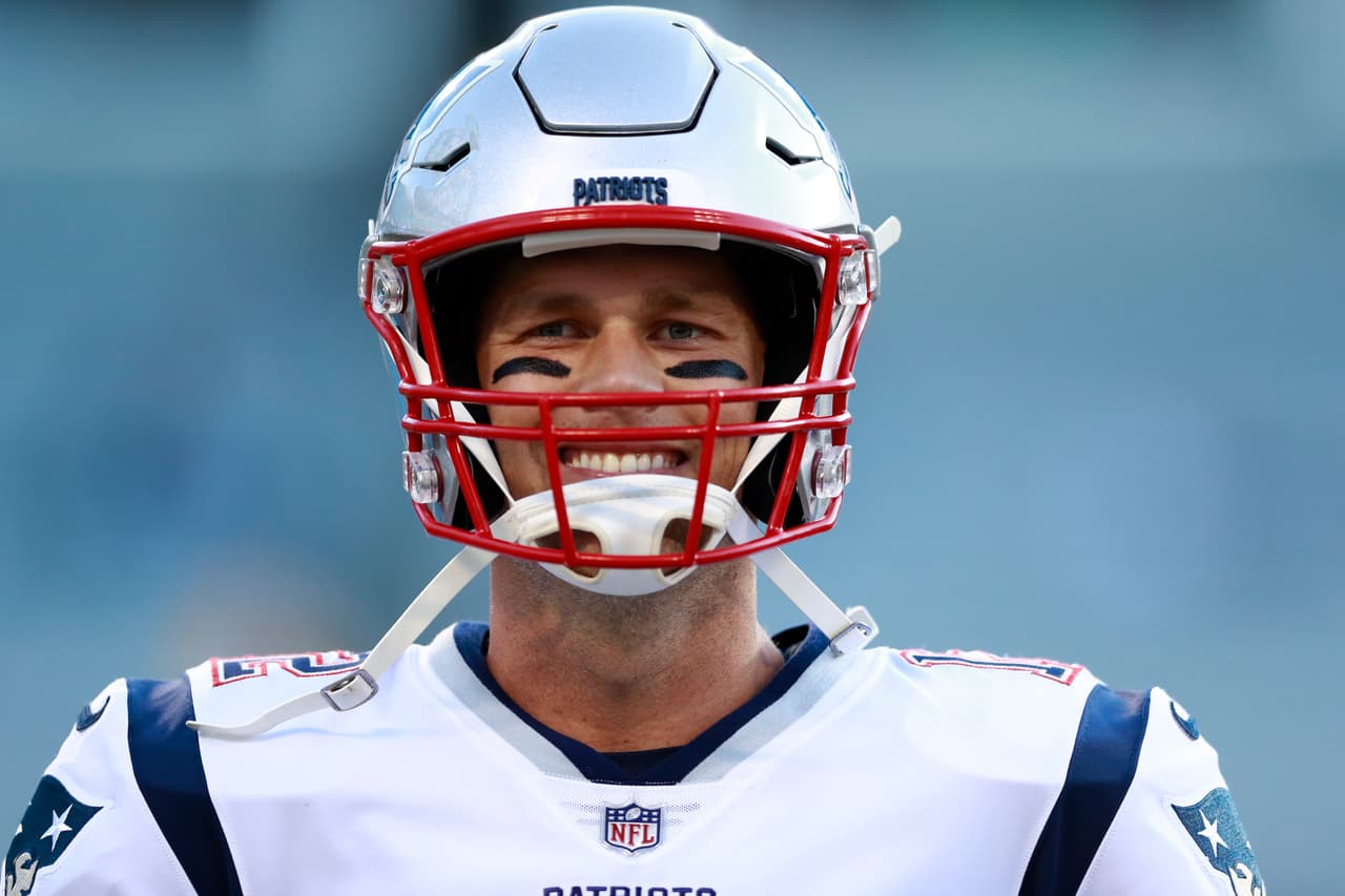 Los Patriots podrían juntar a Tom Brady y Dez Bryant por la necesidad de un WR en New England.