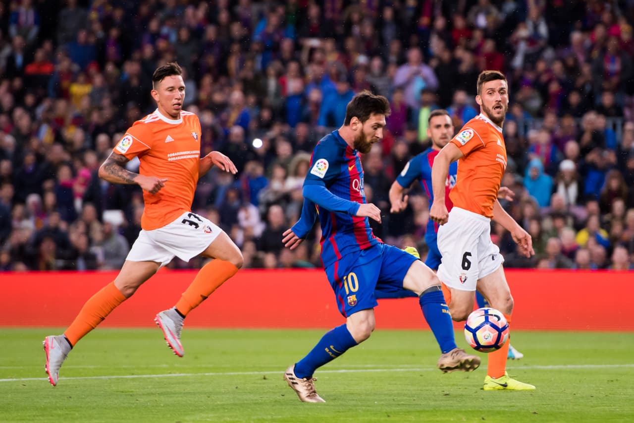 En medio de ese dominio, apareció el que nunca falta, un Lionel Messi que incrementó su cuenta personal con el equipo azulgrana al minuto 12.