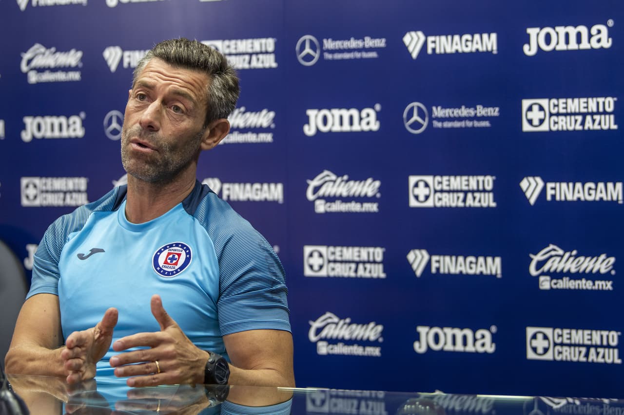 Pedro Caixinha, Cruz Azul. Formó parte del Cruz Azul como director técnico durante ocho jornadas con la máquina cementera. Llegó en el Clausura 2018 y un torneo después llegó a la final, la cual perdió contra el América.