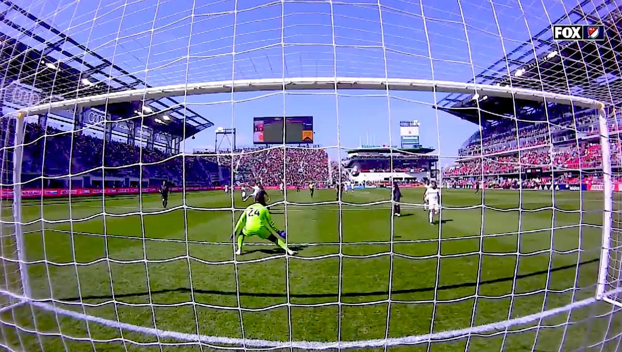 Con un mágico zurdazo Carlos Vela abre el marcador, DC United 0-1 LAFC