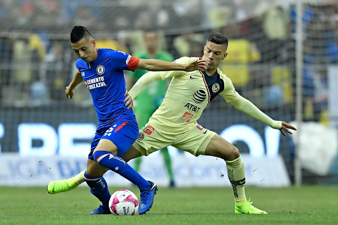 <b>Lo peor: </b>aunque todos los ingredientes estaban puestos para ver un gran juego, Cruz Azul y América decepcionaron en el Clásico Joven y firmaron un 0-0 de pocas emociones.