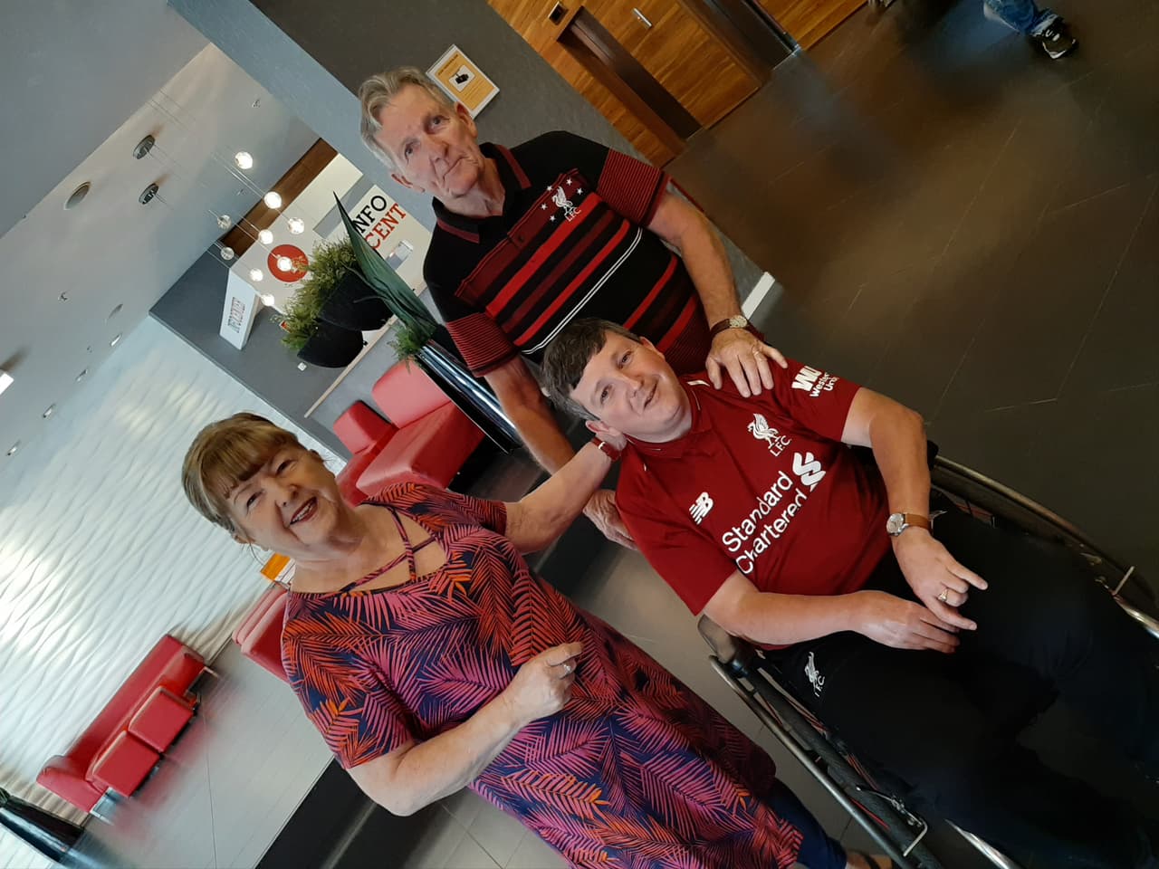 Superó la muerte para ver al Liverpool