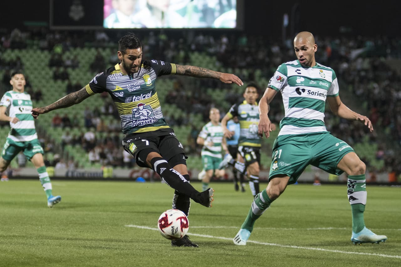 ¡Partidazo en la Comarca Lagunera! Santos vence al León 3-2 con autoridad y dos goles de penal.