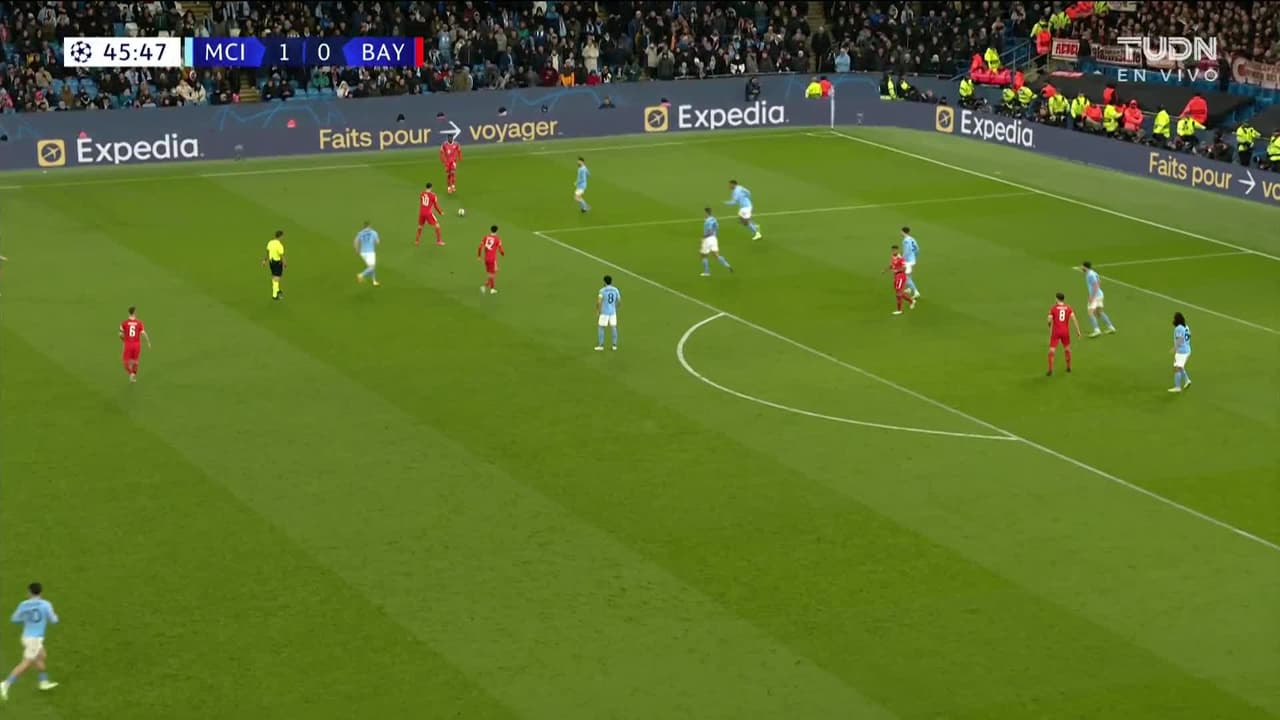 ¡TIRO ATAJADO! disparo por Leroy Sané.