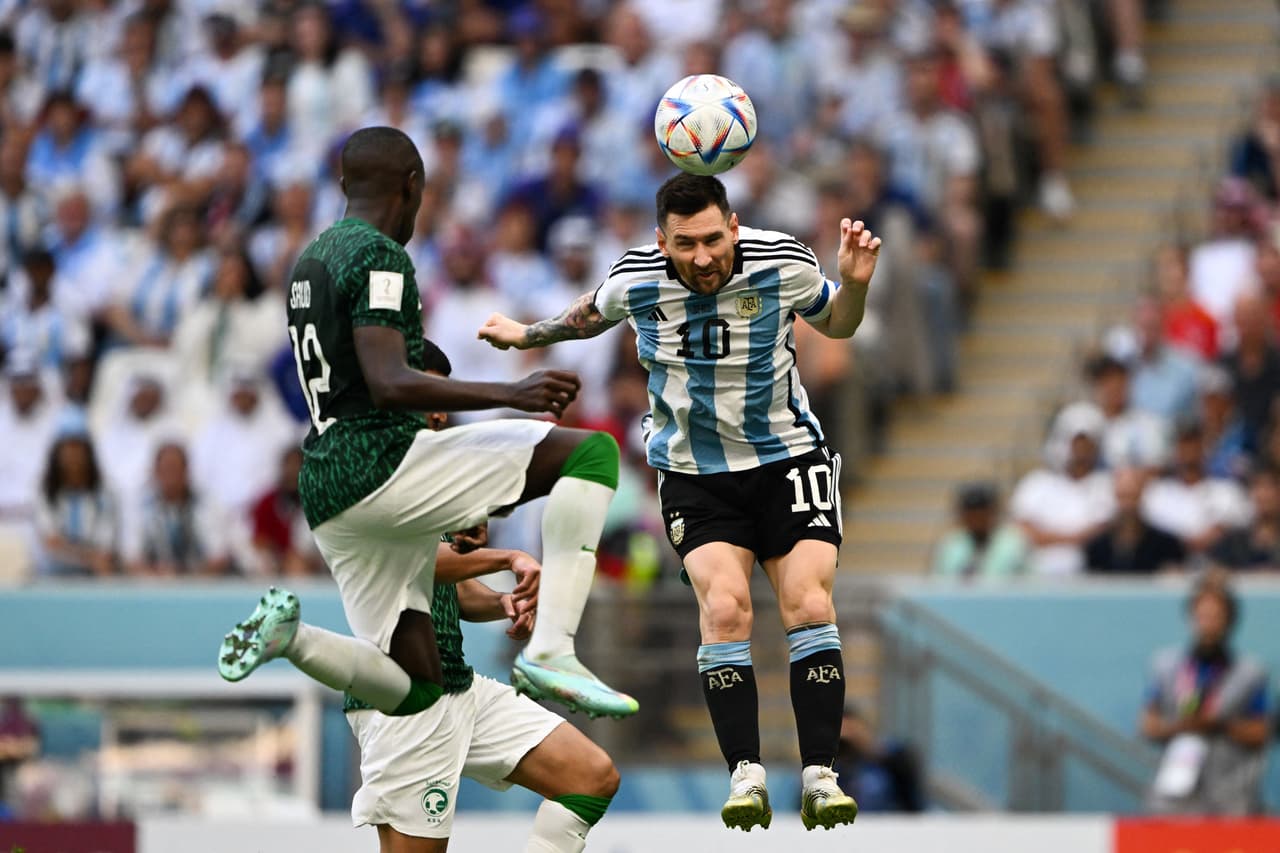 Arabia Saudita logra un triunfo histórico al vencer al equipo de Argentina con todas sus estrellas.