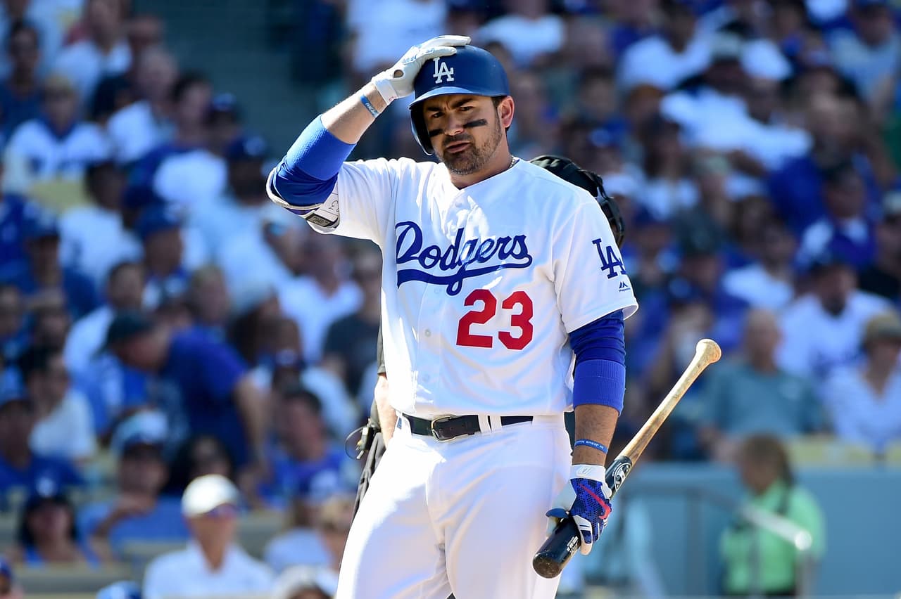 Adrián González es el mexicano mejor pagado. El primera base de los Dodgers recibirá 22 millones 357 mil dólares.
