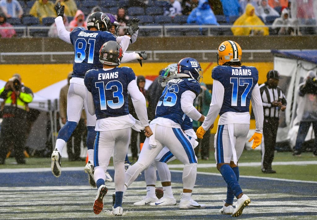 Muchos jugadores cambiaron de posición, al menos en la que habitualmente juegan en los partidos 'serios', durante este anual Juego de Estrellas de la NFL.