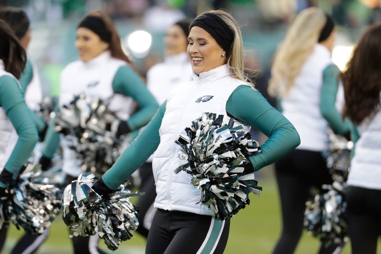 Las animadoras de Philadelphia Eagles le han dado vuelo a su belleza, sensualidad, energía y vitalidad como muestras de su fidelidad a un equipo que sueña con dar la sorpresa en el Super Bowl LII.