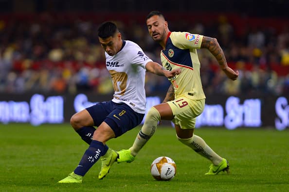 <b>Felipe Mora: 2.| </b>Por momentos intento retener el balón, aparecer y ser factor, pero no encontró a sus socios dentro del campo.