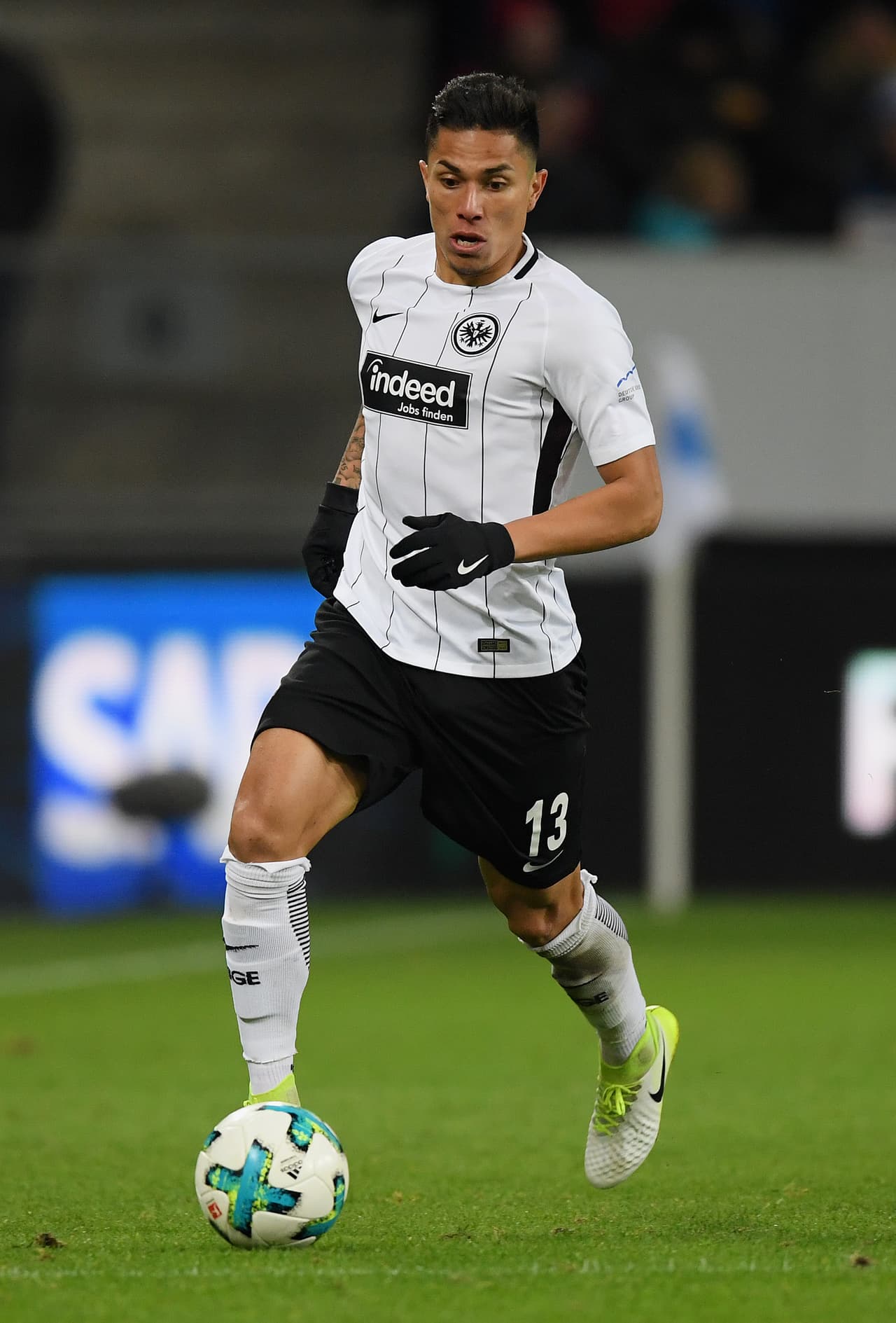 Domingo 3 de diciembre - 9:30 a.m. CT / Hertha Vs. Eintracht: la temporada de Carlos Salcedo con el equipo de Frankfurt va en ascenso. Poco a poco s eha ganado un puesto en la titular y en esta jornada de la Bundesliga no sería la excepción.