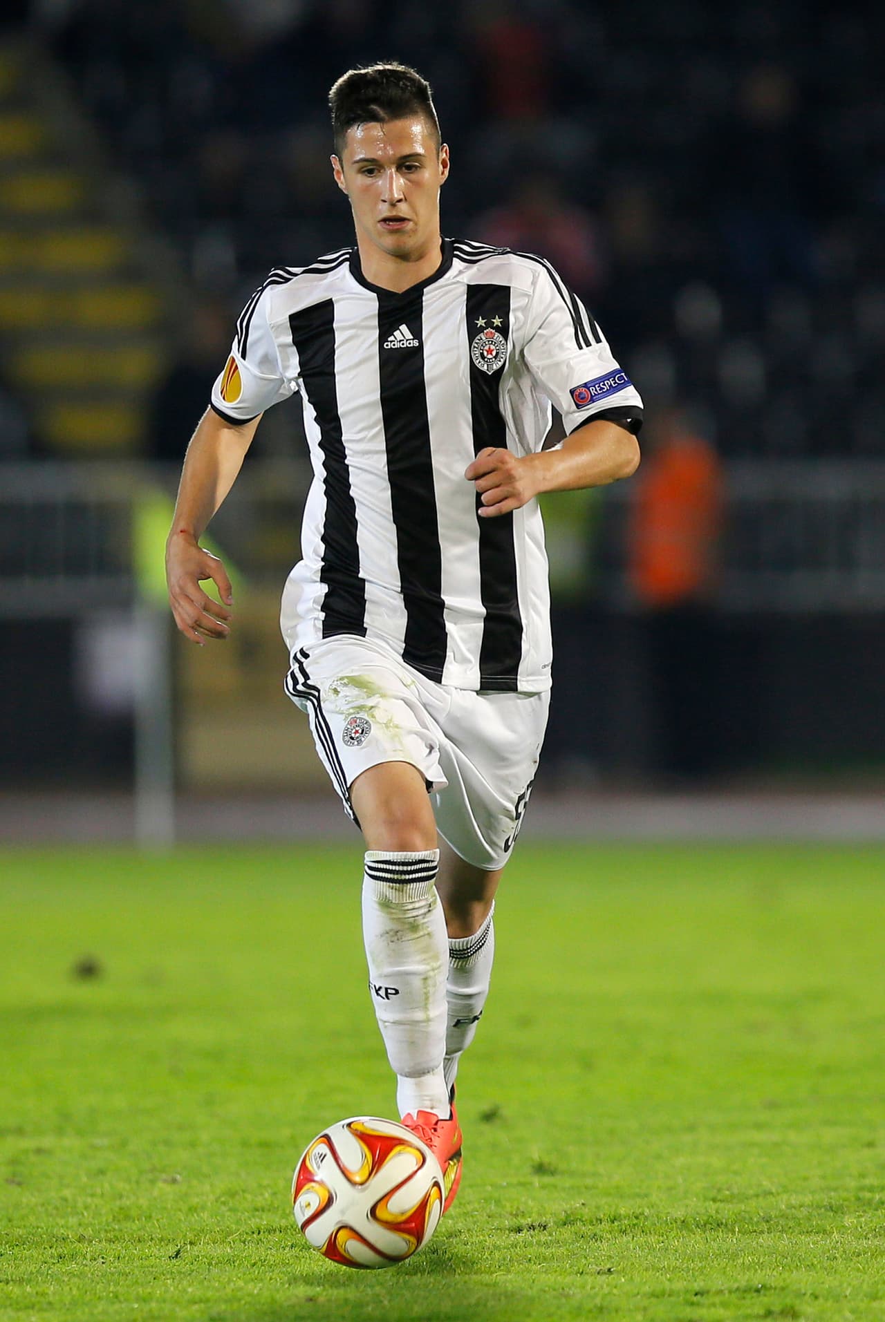 Danilo Pantic es un mediocampista serbio que ganó el Mundial sub20 de 2015 con su país y fue fichado por el Chelsea. Actualmente está cedido en el Excelsior de Holanda.