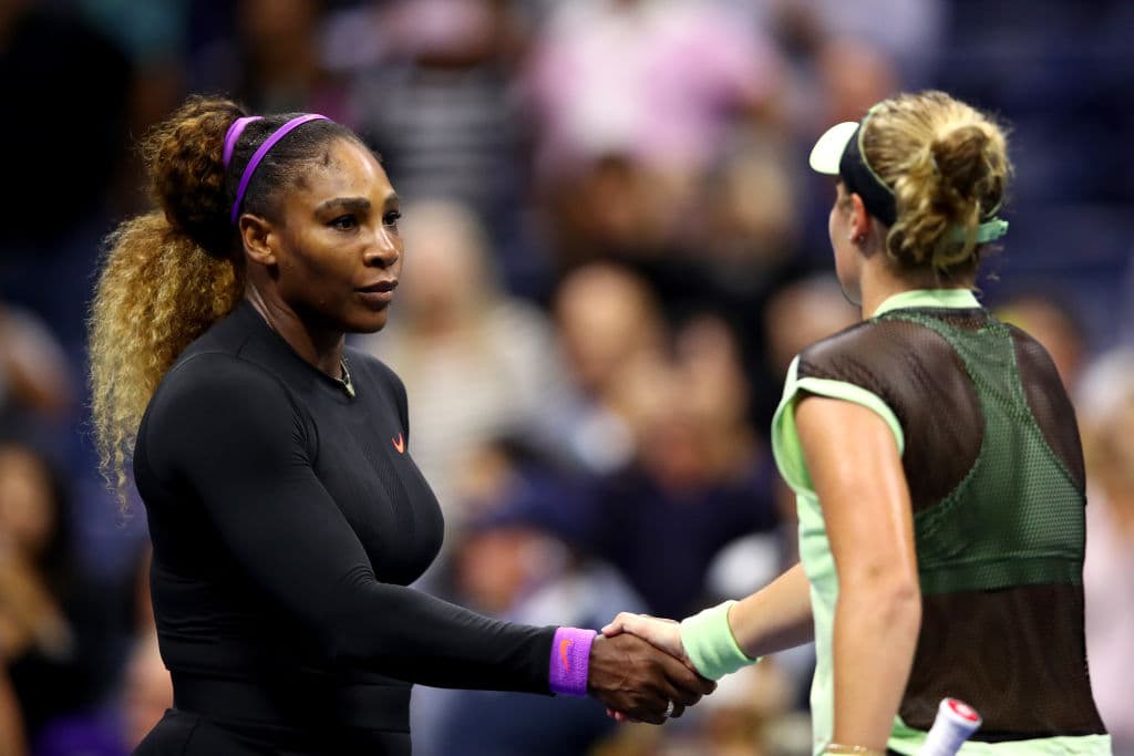 La estadounidense Serena Williams eliminó a su compatriota, Caty McNally, y se coló a la tercera ronda del US Open.