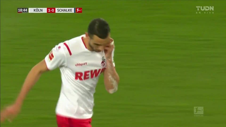 Tiro desviado de Ellyes Skhiri