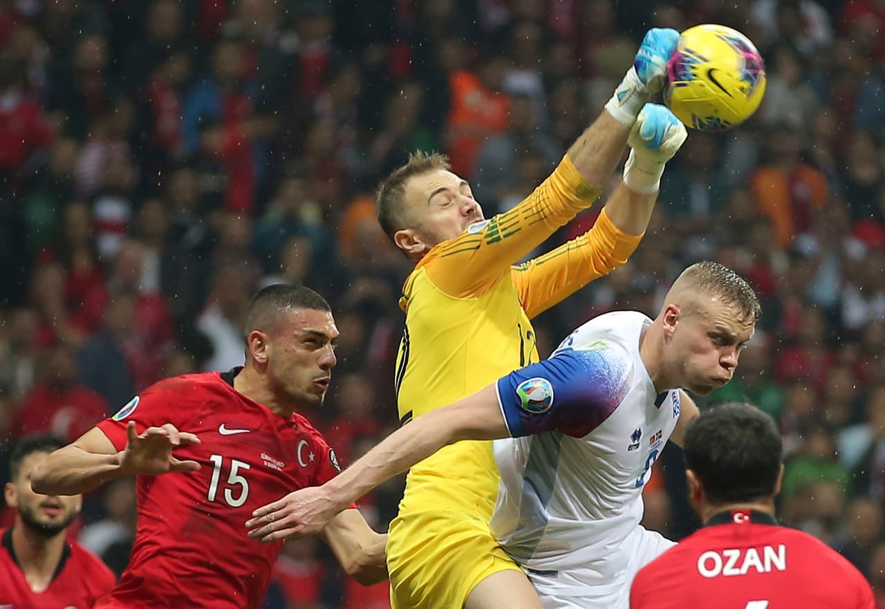 La Selección de Turquía aguantó el 0-0 ante los islandeses y eso le bastó para consumar su clasificación al torneo de selecciones más importantes en el futbol de Europa.