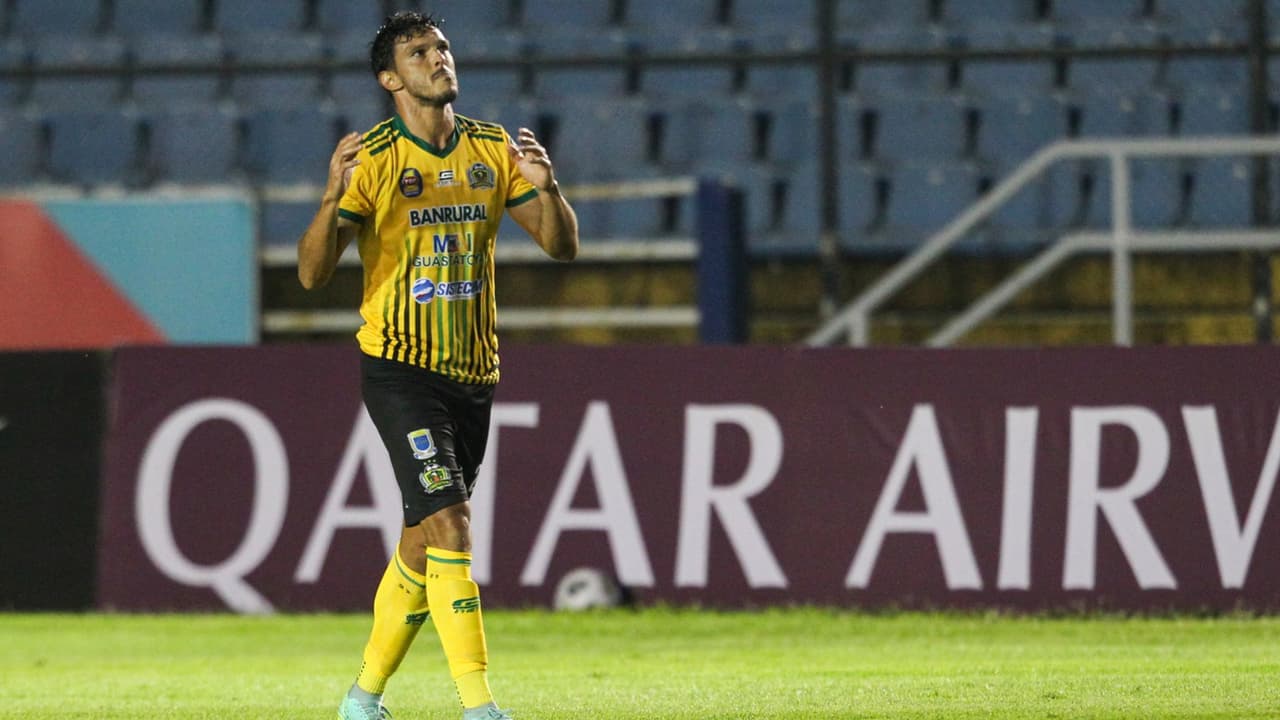 Luis Ángel Landín se estrena con el Guastatoya en Concacaf League