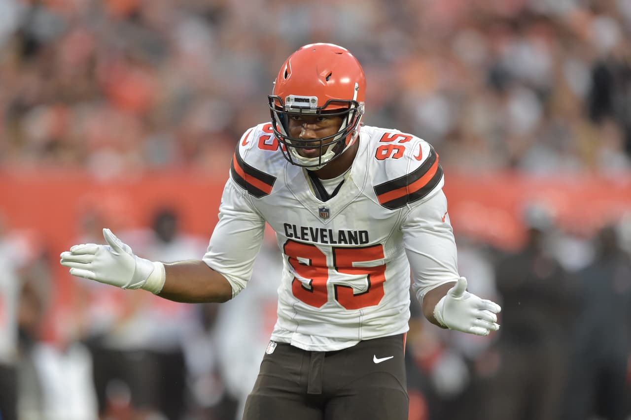 <b>Indisciplina no se lleva con deporte</b>
<br>- En 2019 fue suspendido por agredir con el casco al QB de Steelers Mason Rudolph.
<br>- Ya fue reinstalado y podrá jugar en 2020 con los Browns, aunque ese comportamiento mostró que necesita madurez para triunfar en la NFL.
<br>- Estar en Cleveland puede ser un handicap.
<br>- No es el mejor equipo para triunfar luego de una gran cantidad de campañas perdedoras y necesita superar estos momentos críticos para llegar a un equipo donde pueda triunfar, a menos que Cleveland de la campanada.