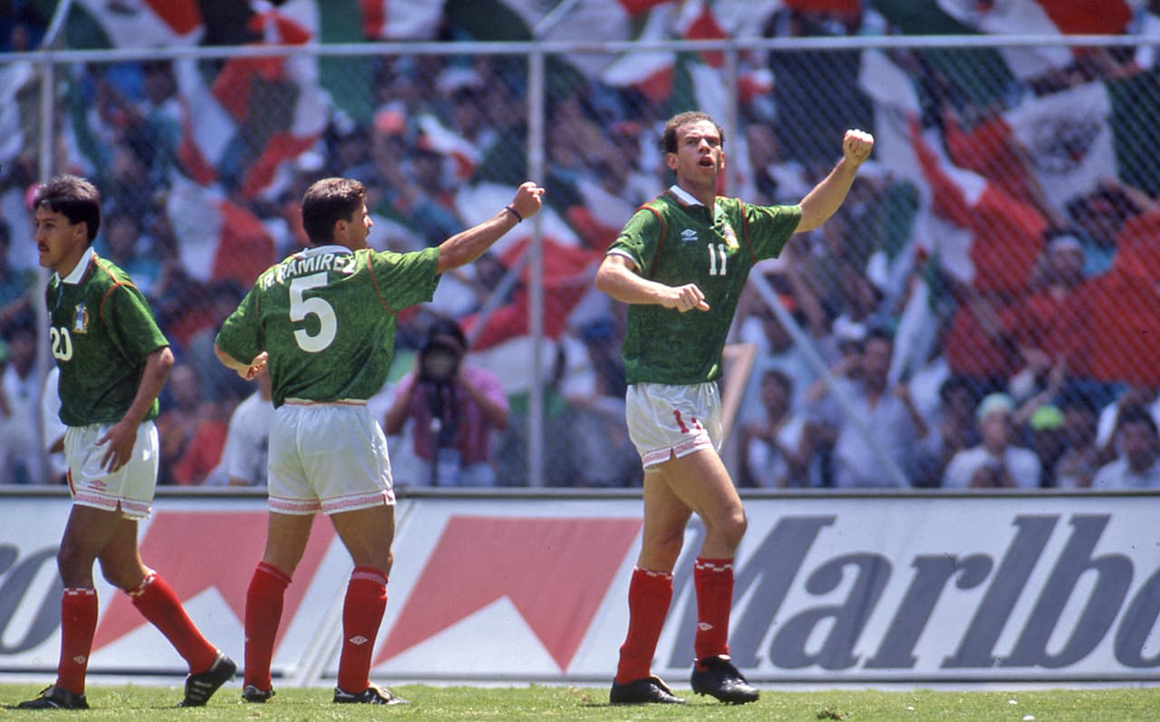 Esos 12 goles es la misma cantidad anotada por el mejor exponente mexicano en Gold Cup: Luis Roberto Alves 'Zague'.