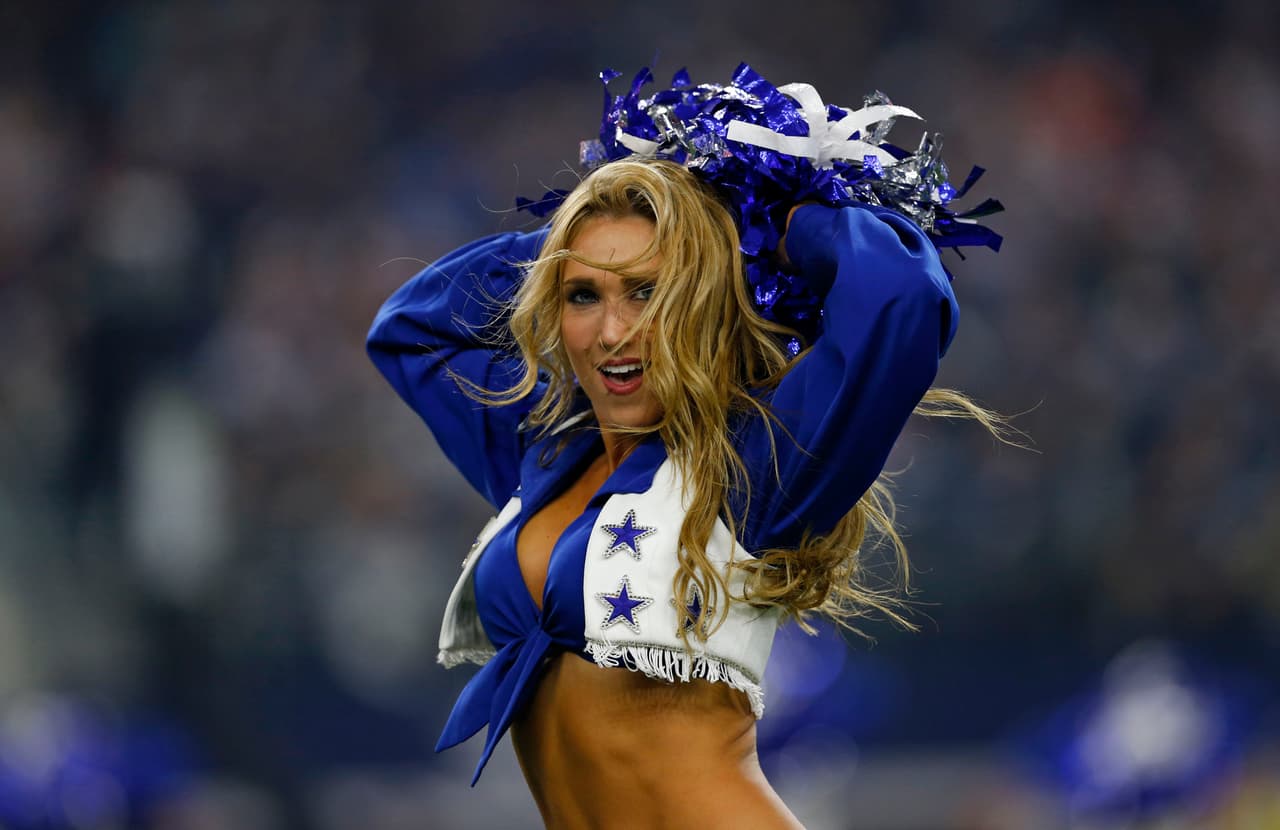 Cada una de ellas deleitó a los fans de la NFL con su belleza y carisma, checa las mejores tomas de las cheerleaders de la NFL en la Semana 12.