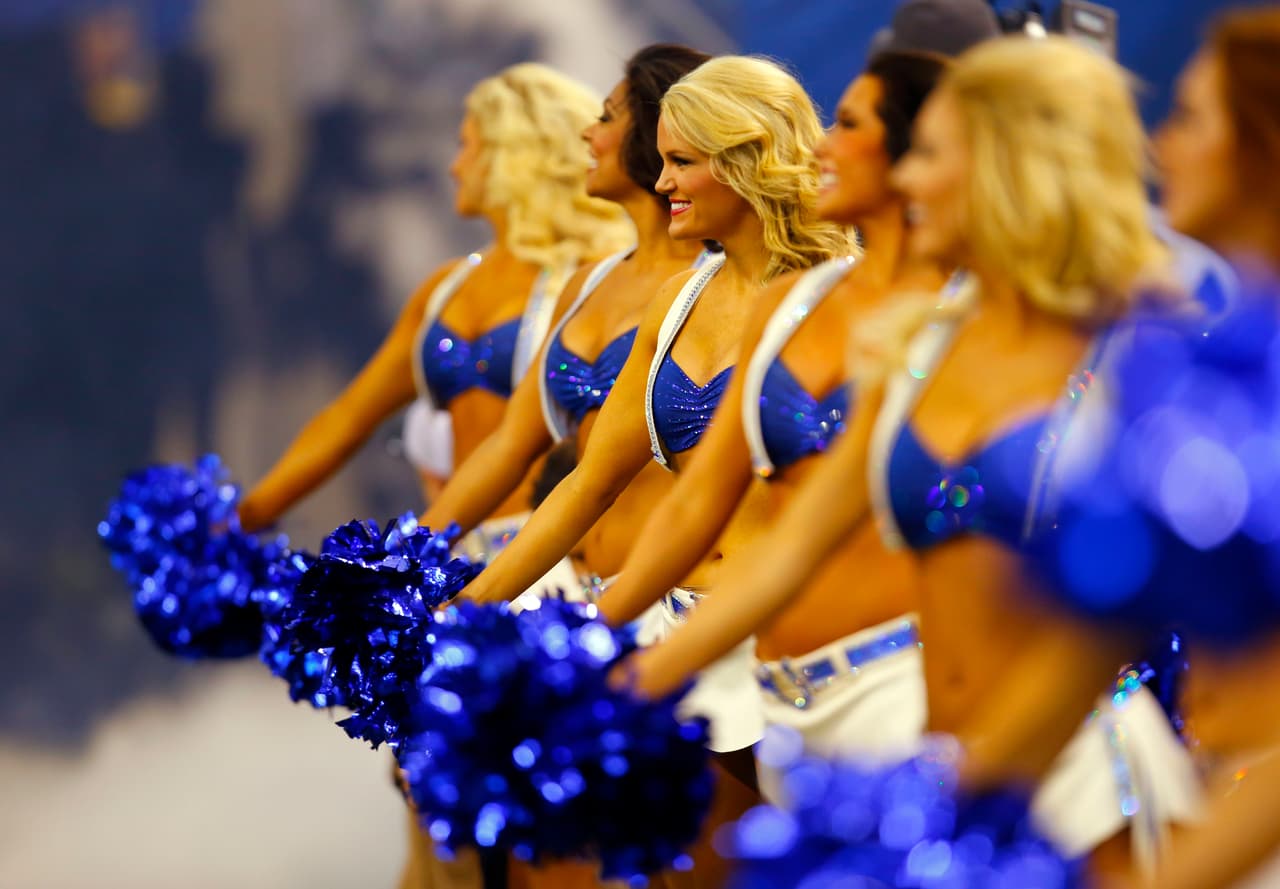 Cada una de ellas deleitó a los fans de la NFL con su belleza y carisma, checa las mejores tomas de las cheerleaders de la NFL en la Semana 12.