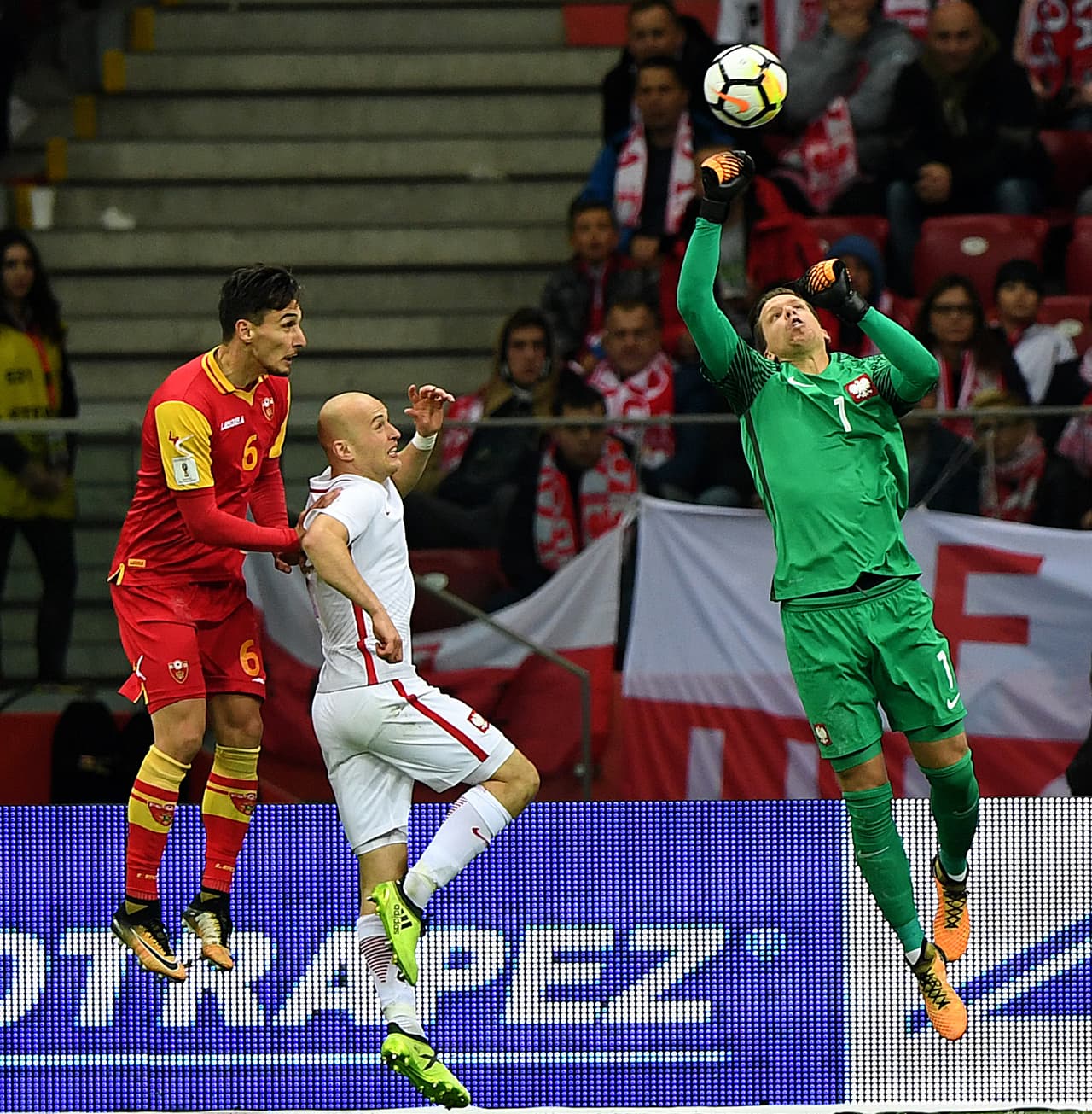 La embestida polaca no se hizo esperar y Montenegro también dejaba sus arrestos en cancha.