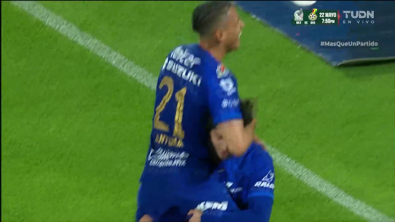 ¡Golazo enfermo de Carrillo! Jordan deja desparramada a la defensa para el 3-0