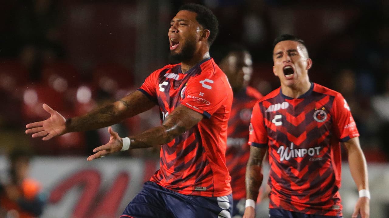 ¡Tiburón condenado! Veracruz depende de Lobos y resultados perfectos para 'salvarse'