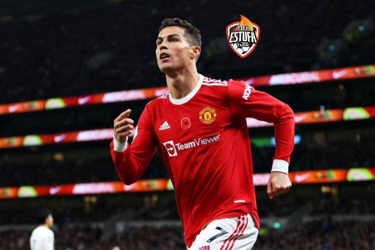 Cristiano Ronaldo podría jugar junto al 'Chucky' Lozano en el Napoli