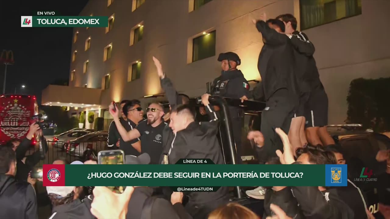 ¡Ambiente endiablado! Futbolistas del Toluca se suben a la patrulla