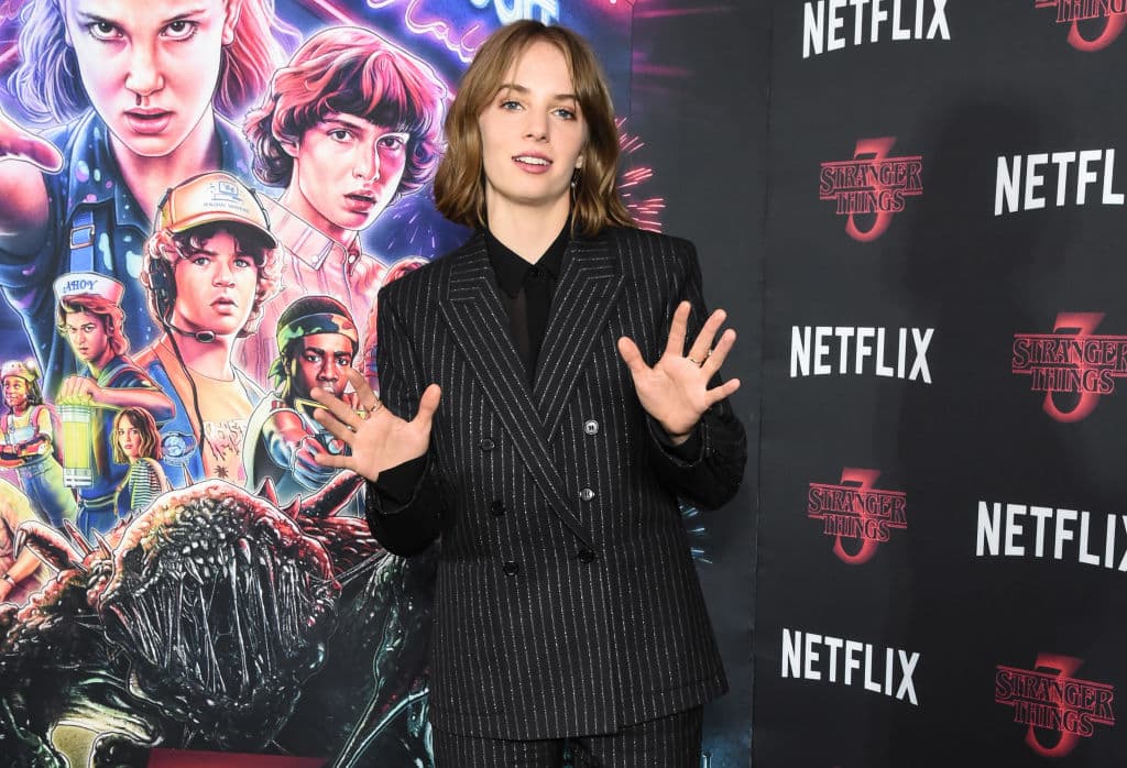 El volumen dos se lanzará cinco semanas después, el 1 de julio. Esas son las buenas noticias. Viene pronto. Y es mejor que nunca. También es el principio del fin”.