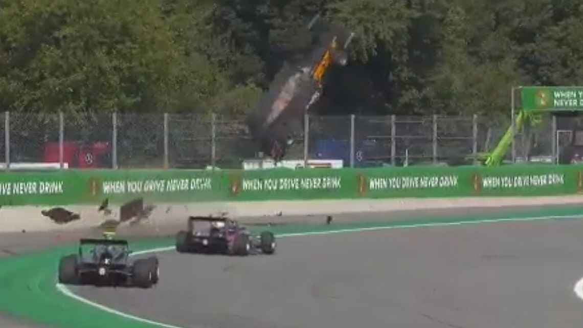 Momento del accidente en el circuito de Monza.