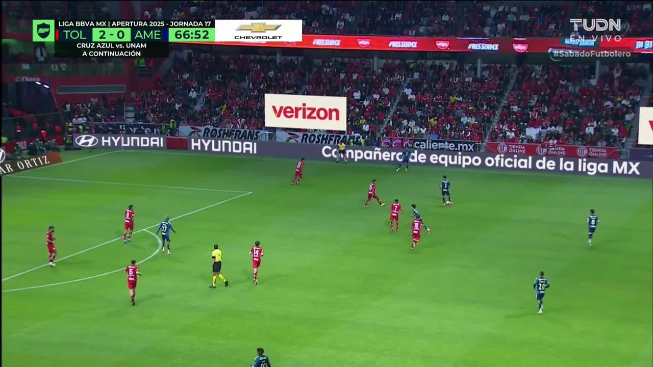 ¡TIRO ATAJADO! disparo por Allan Saint-Maximin.