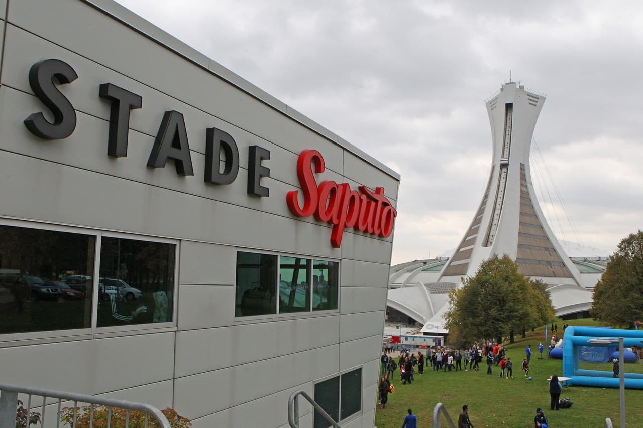 STADE SAPUTO (Montreal, Québec, Canadá). Casa del Montreal Impact. Abrió sus puertas el 16 de junio del 2012. Tiene capacidad para 20,801 espectadores.