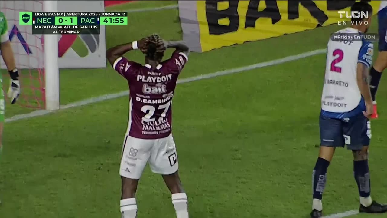 ¡Insólito! Diber Cambindo falla solo frente al arco y Necaxa deja ir el empate ante Pachuca