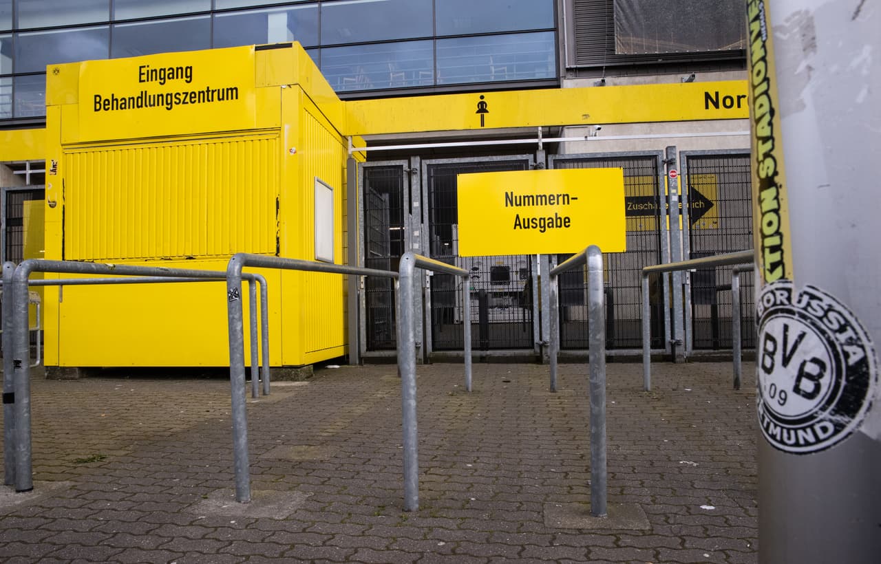 El Borussia Dortmund, anunció el pasado viernes que proporcionará la tribuna norte del estadio de fútbol más grande de Alemania para pruebas de coronavirus y atención de pacientes de COVID-19.