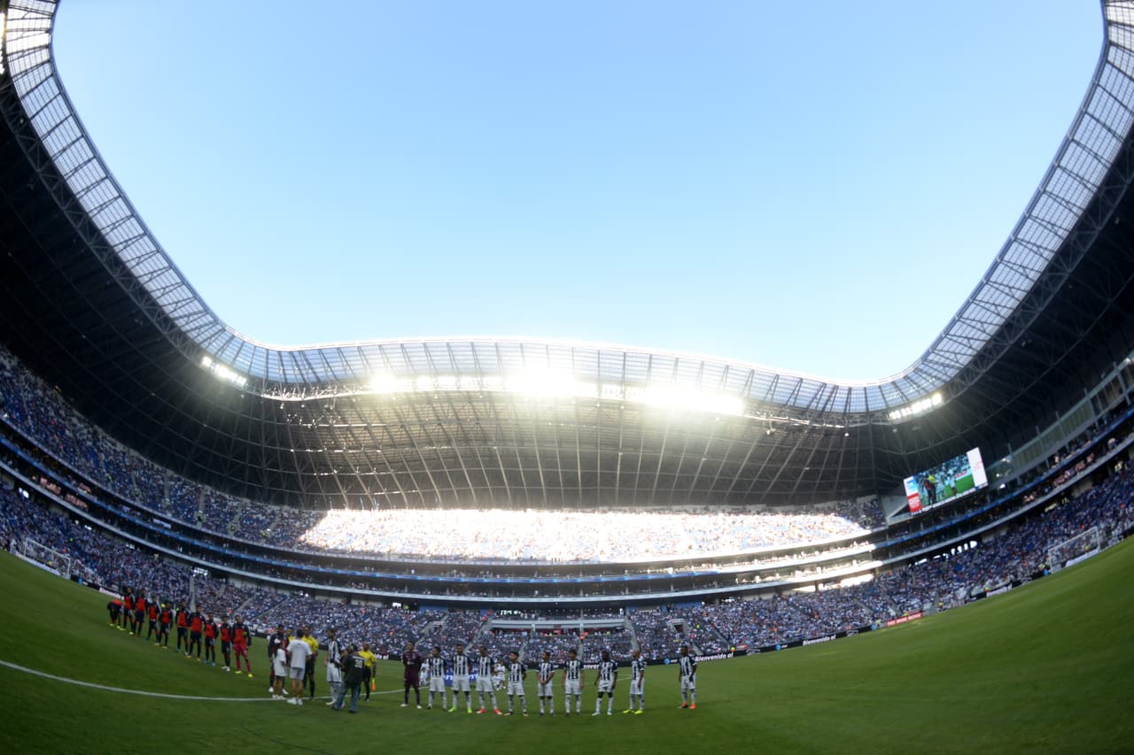 El estadio BBVA se vistió de gala para el duelo más esperado de la fecha cuatro.