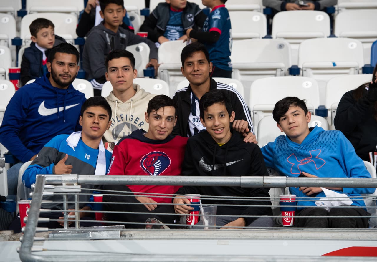 Este es el ambiente que hubo momentos antes del silbatazo inicial en el choque de Liguilla entre Monterrey y Santos Laguna.