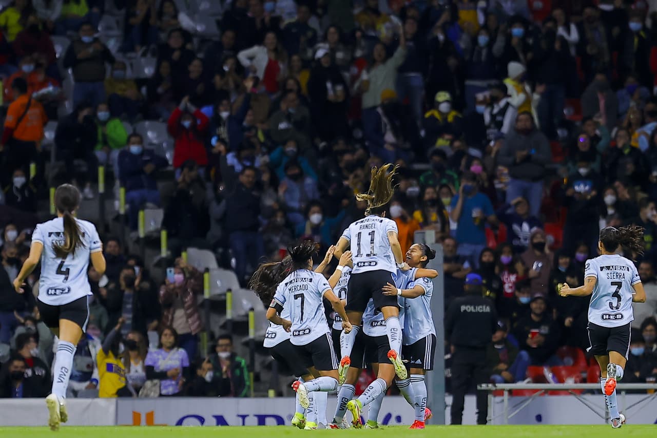 Al 63, María Guadalupe Sánchez aprovechaba un rebote en el área para abrir el marcador tras varios intentos de peligro.