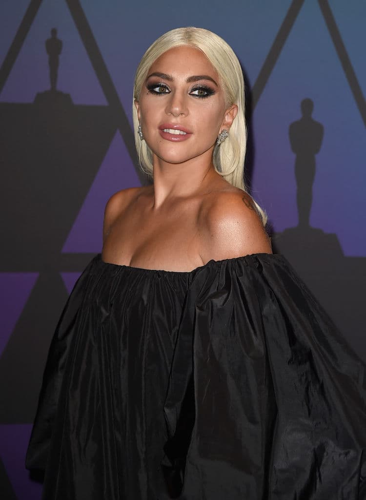 Lady Gaga actualmente se encuentra en Roma filmando una película, por lo que dejó a sus perros en Hollywood, según The Daily Mail.
<br>