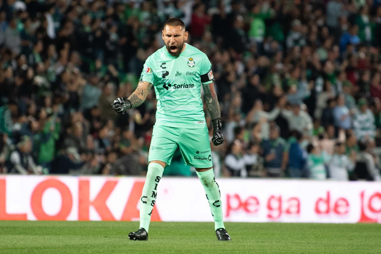 ¡Partidazo en la Comarca Lagunera! Santos vence al León 3-2 con autoridad y dos goles de penal.