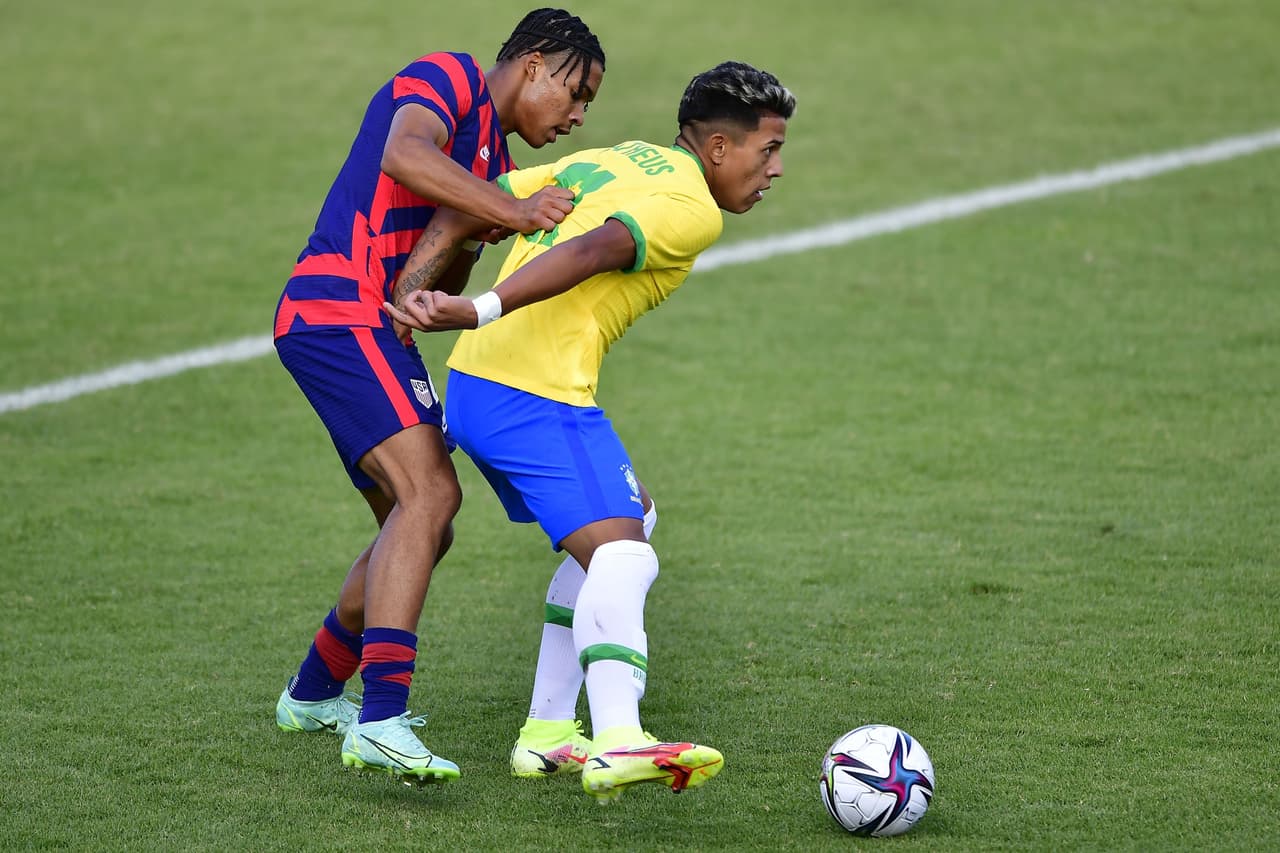 Marcos Santos es el hombre de la noche y comanda la goleada 4-0 sobre los Estados Unidos con un estupendo doblete.