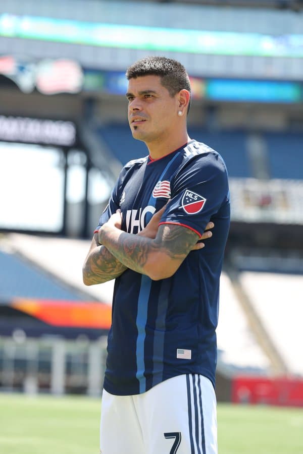 New England Revolution pagó 10 millones de dólares a Xolos para fichar al delantero argentino.