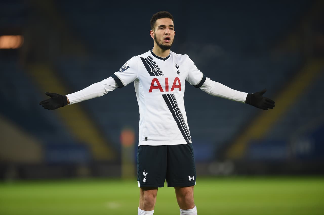 También con 22 años, el argelino Nabil Bentaleb es volante del Schalke 04, luego de hacer su etapa juvenil en el Tottenham Hospur.