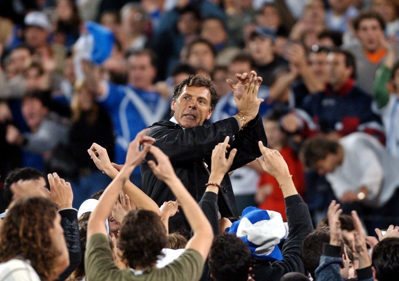 Humilde y trabajador, Russo cuenta con el respeto del mundo del fútbol a sus 61 años, 42 de carrera entre jugador y entrenador.