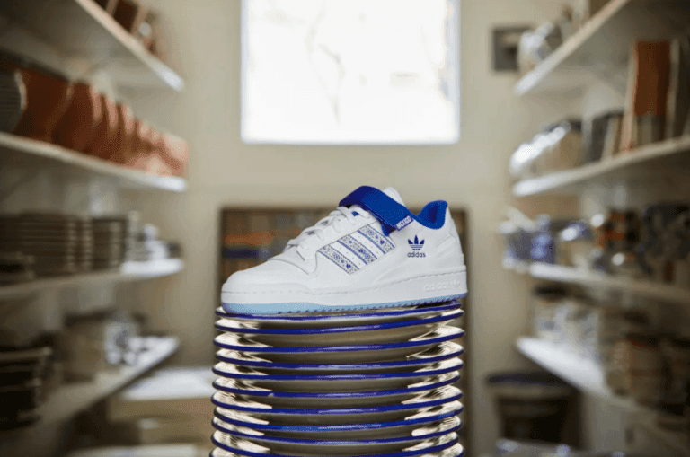 Sus colores y patrones crean un juego perfecto con la silueta Forum.