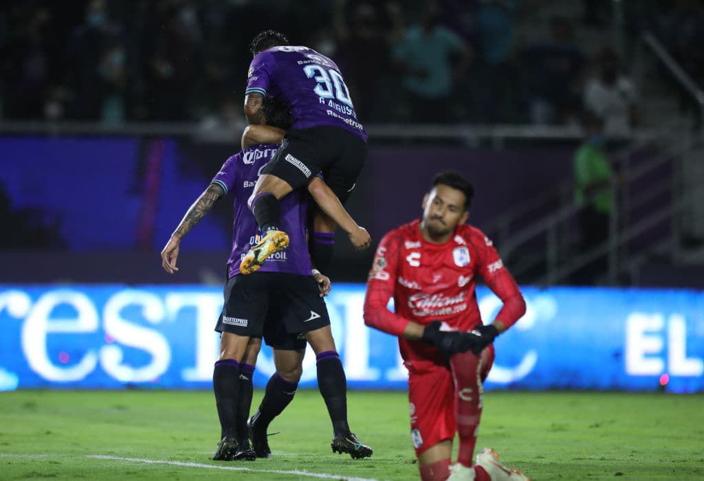 Aristeguieta (18’), Sanvezzo (35’) y Nico Díaz (80’) marcaron los tantos del partido. Ambos conjuntos acumulan 10 unidades en el Guard1anes 2021.